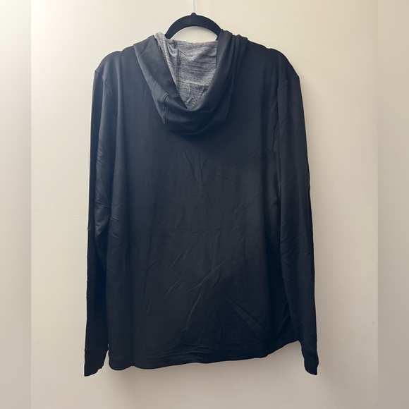 Women’s Old Navy Go Dry Active Hoodie - Picture 4 of 4